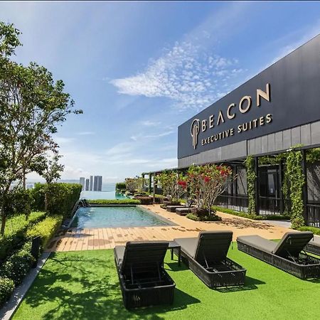 Skypool With Seaview 8Pax Beacon Executive Suites - Georgetown City Centre - 3Km To Komtar Экстерьер фото