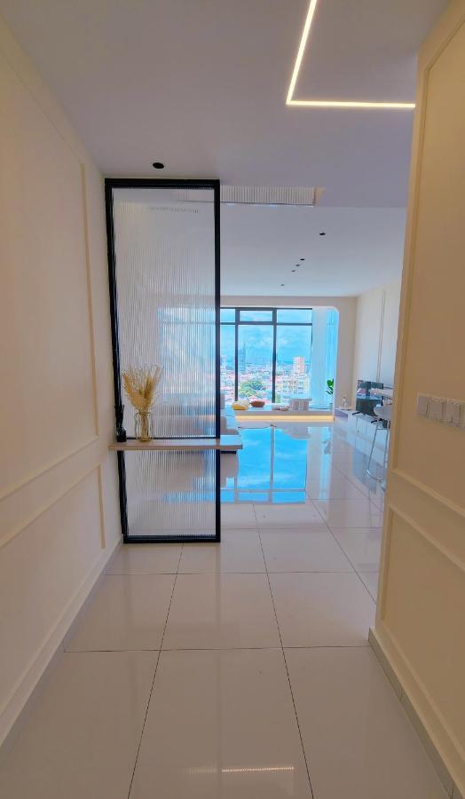 Skypool With Seaview 8Pax Beacon Executive Suites - Georgetown City Centre - 3Km To Komtar Экстерьер фото