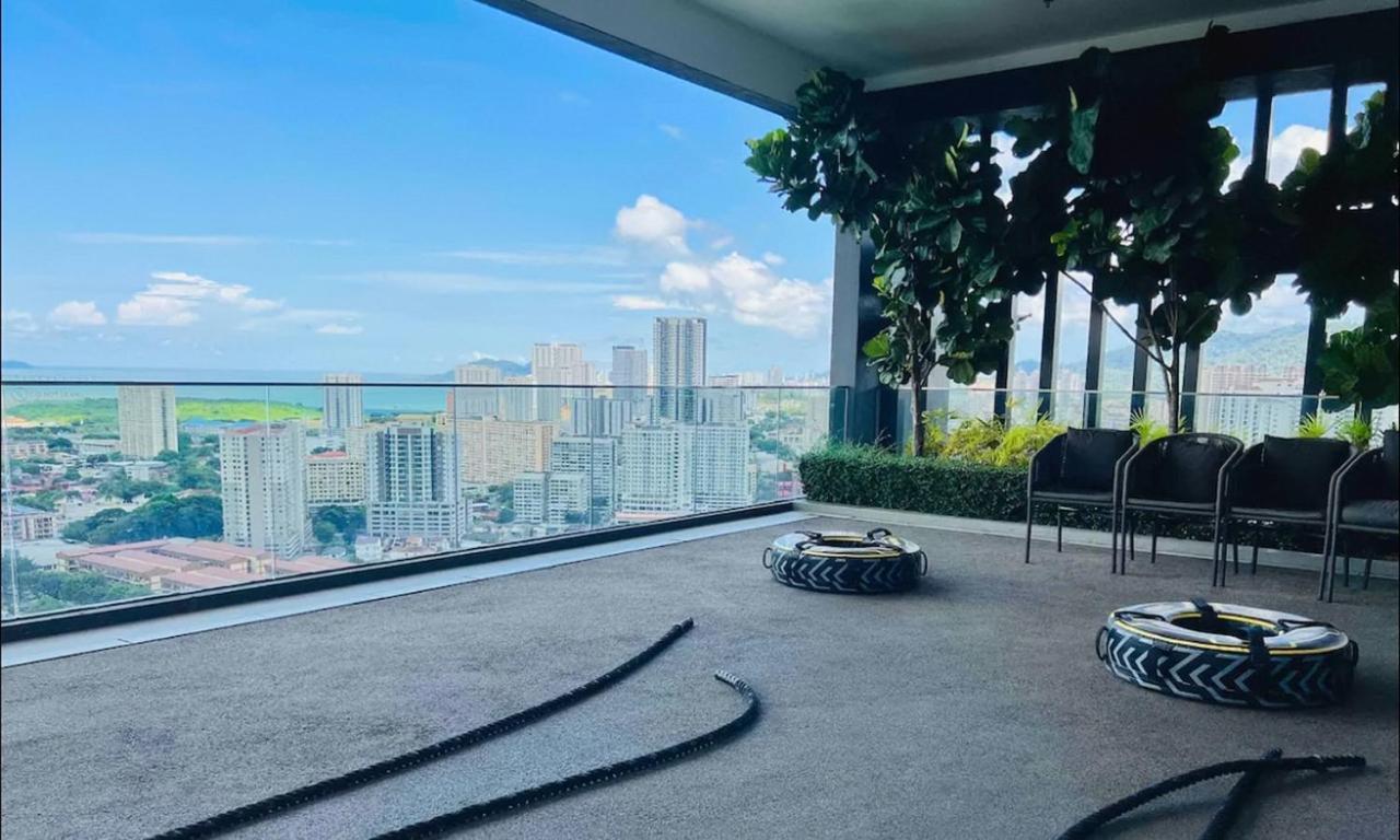 Skypool With Seaview 8Pax Beacon Executive Suites - Georgetown City Centre - 3Km To Komtar Экстерьер фото