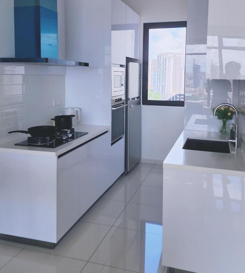 Skypool With Seaview 8Pax Beacon Executive Suites - Georgetown City Centre - 3Km To Komtar Экстерьер фото