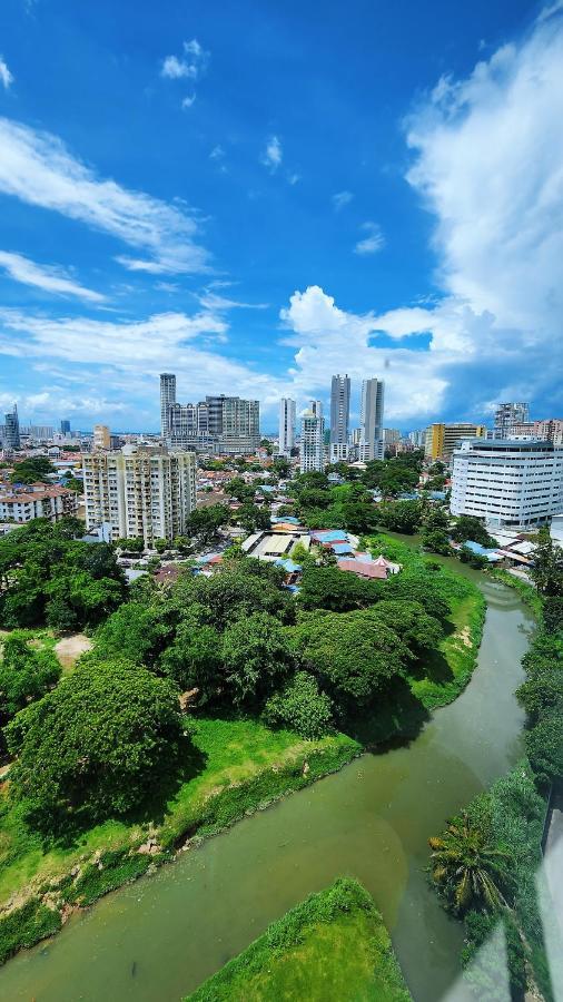 Skypool With Seaview 8Pax Beacon Executive Suites - Georgetown City Centre - 3Km To Komtar Экстерьер фото