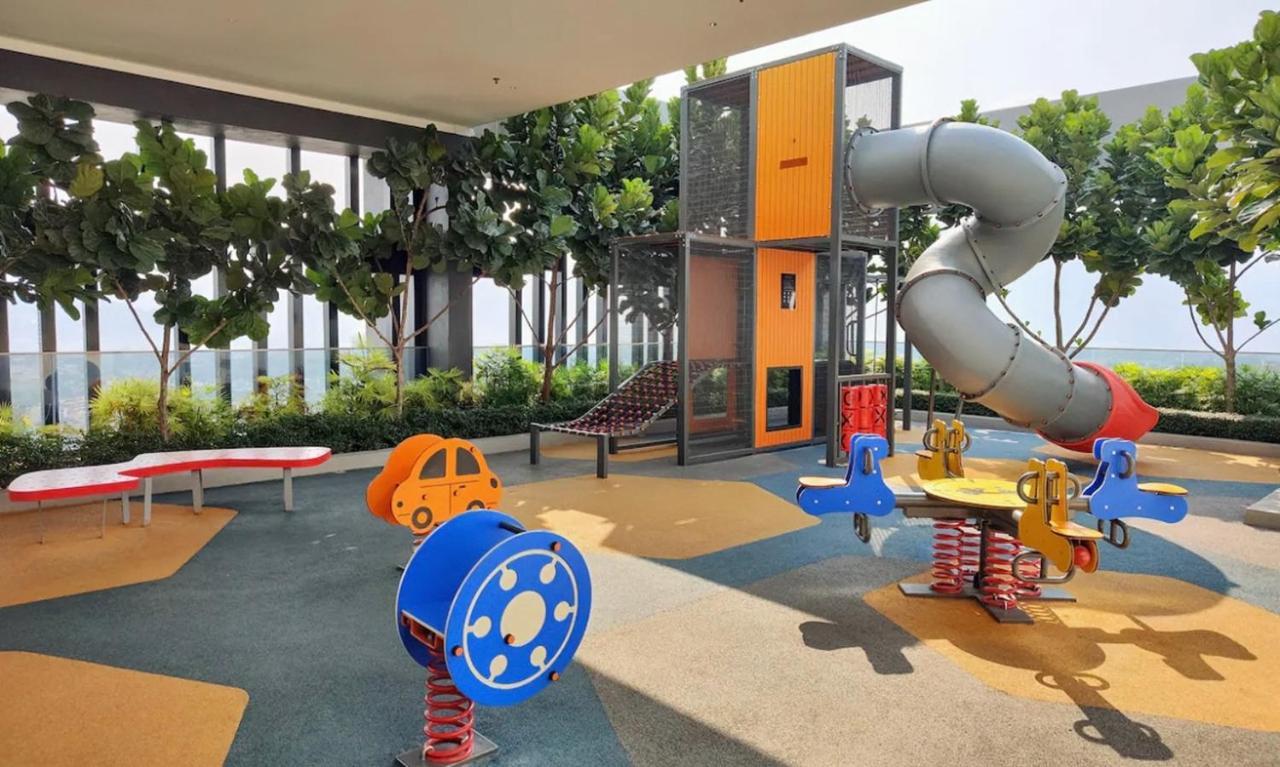 Skypool With Seaview 8Pax Beacon Executive Suites - Georgetown City Centre - 3Km To Komtar Экстерьер фото
